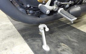 TRIUMPH BONNEVILLE BOBBER 2017