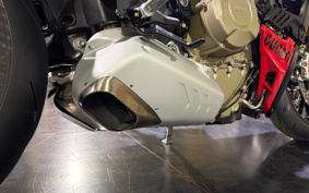 DUCATI STREET FIGHTER V4S 2025 4F00