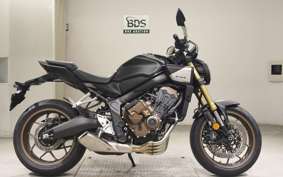 HONDA CB650R E-Clutch 2025 RH17