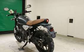 YAMAHA XSR155 2010