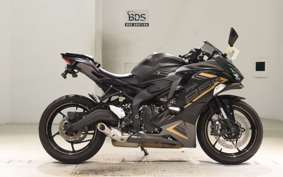 KAWASAKI ZX-25R ZX250E