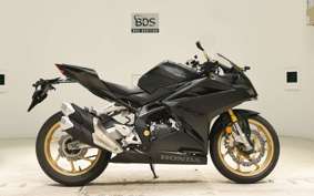 HONDA CBR250RR A 2015 MC51