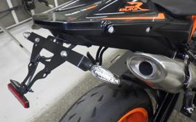 KTM 890 DUKE R 2023