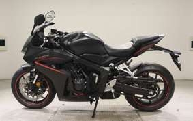 HONDA CBR650R E-Clutch 2025 RH17