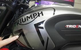 TRIUMPH TRIDENT 660 2023