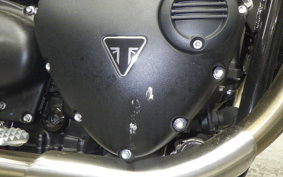 TRIUMPH STREET TWIN 2023