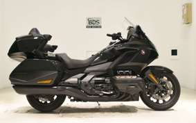 HONDA GL 1800 GOLD WING TOUR DCT SC79