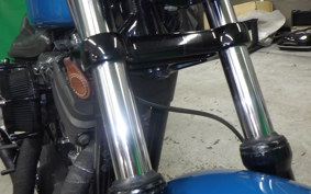 HARLEY XL883R 2005