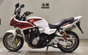HONDA CB1300SB SUPER BOLDOR A 2013 SC54