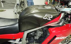 SUZUKI GSX-R750 1986 GR71G