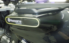 HUSQVARNA SVARTPILEN 401 2019
