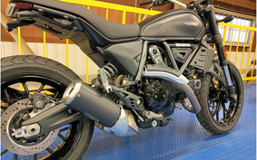 DUCATI SCRAMBLER ICON DARK 2025