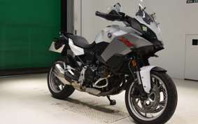 BMW F900XR 2021