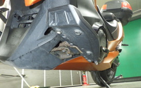 HONDA NM4 VULTUS -01 2015 RC82