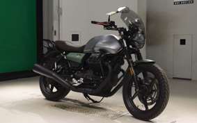 MOTO GUZZI V7 STONE 2 2022