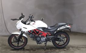 HONDA VTR 250 F MC33