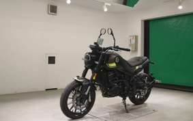 BENELLI レオンチーノ250