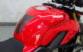 DUCATI STREET FIGHTER V4S 2020 FA00