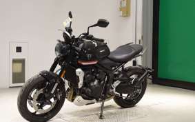TRIUMPH TRIDENT 660 2024