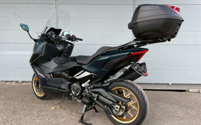 YAMAHA T-MAX 560 A 2023 SJ19J