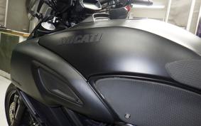 DUCATI DIAVEL DARK 2015