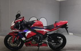 HONDA CBR600RR 2021 PC40