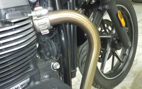 TRIUMPH STREET TWIN 2019