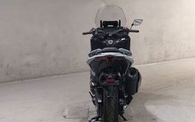 YAMAHA T-MAX 560 2025 SJ21J