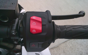 SUZUKI GSX-8R EM1AA