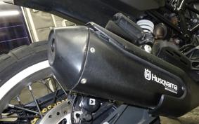 HUSQVARNA SVARTPILEN 401 2018