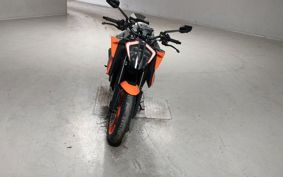KTM 1290 SUPER  DUKE R V3940