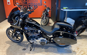 HARLEY FXLRST 2026 YXA