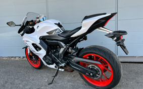 YAMAHA YZF-R7 2024 RM39J