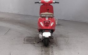 VESPA VESPA  PRIMA  BEIGE RA50 ..