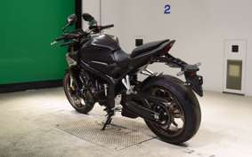 HONDA CB650R E-Clutch 2025 RH17