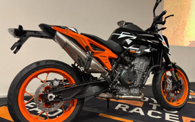 KTM 890 DUKE GP TU940