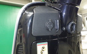 VESPA GTS150 SUPER 2000