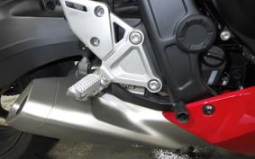 HONDA CBR650R E-Clutch 2025 RH17