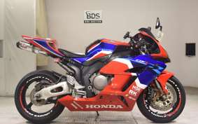 HONDA CBR1000RR 2005 SC57