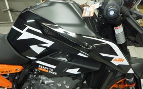 KTM 890 DUKE GP 2023