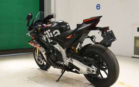 APRILIA RSV4 1100ファクトリ 2024