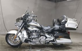 HARLEY HARLEY FLHTCUSE1800CVO PR8