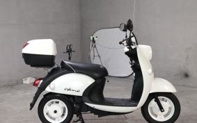 YAMAHA E-VINO SY11J