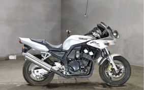 YAMAHA FZ400 4YR