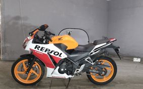 HONDA CBR250R MC41
