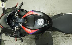 APRILIA RSV4 1100ファクトリ 2024