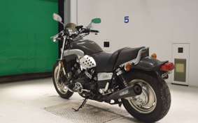 YAMAHA VMAX 2000