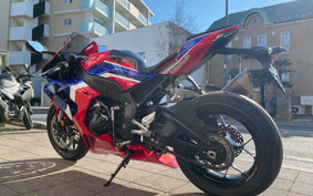 HONDA CBR1000RR-R FB 2021 SC82