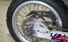 SUZUKI TS200R