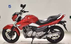SUZUKI GSR250 2021
